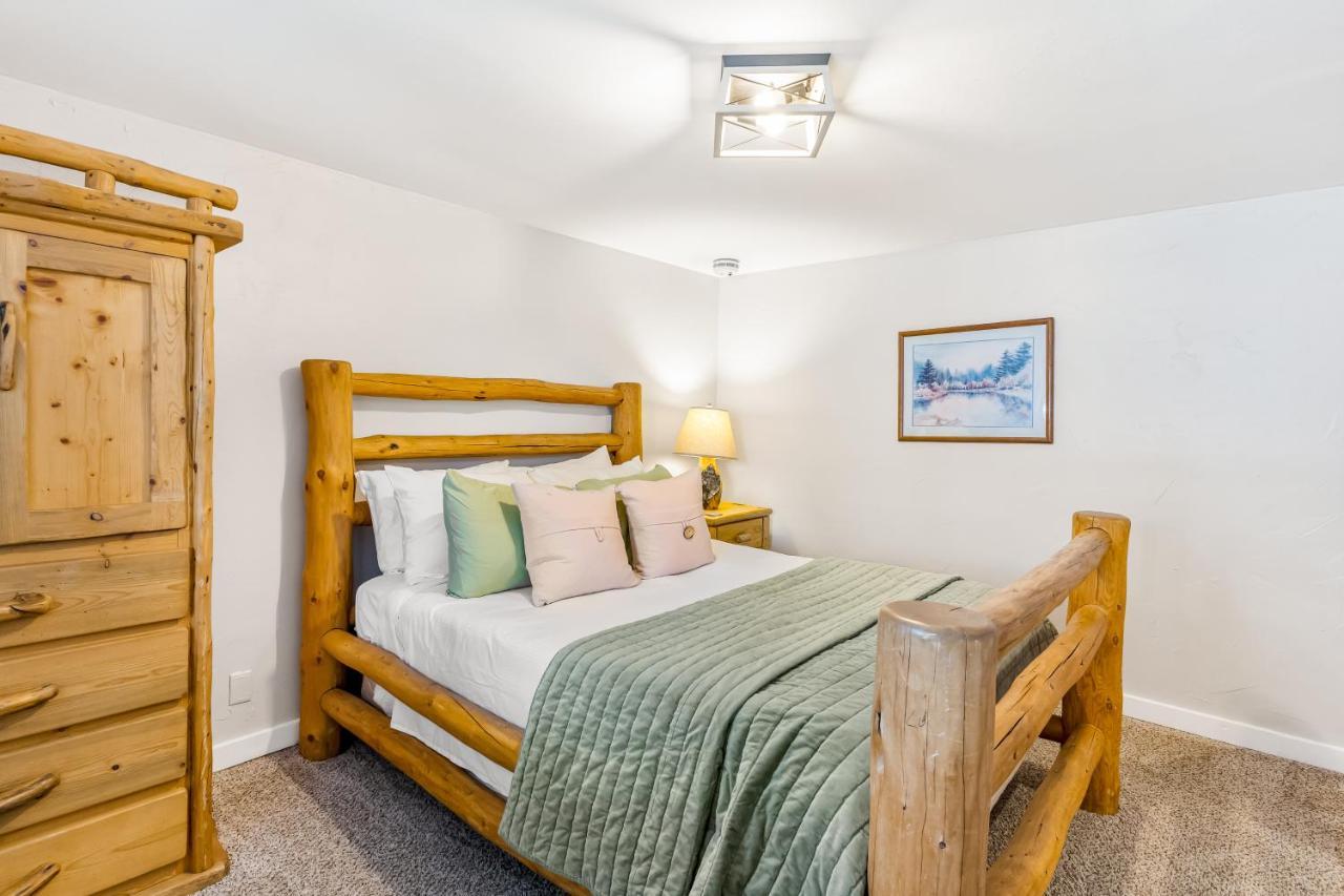 Apartamento A Scent Of Pine Steamboat Springs Exterior foto